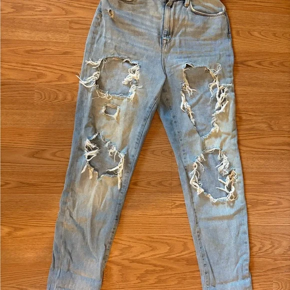 Distressed High Waisted Mom Jeans - Picture 2 of 8